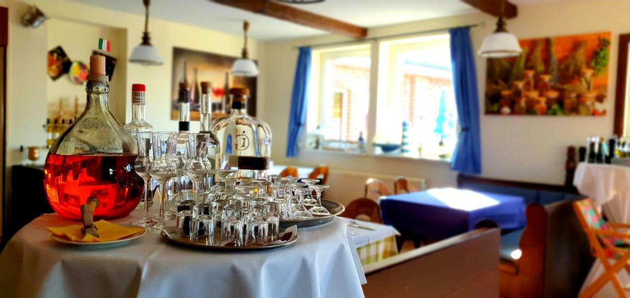 Hôtel Gasthaus Zum Seestern à Ravensbruck Extérieur photo